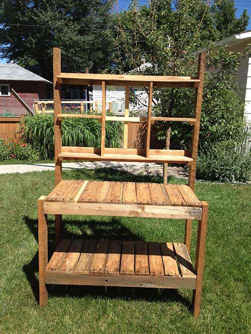 Garden Potting Bench From Pallets, How To Make A Garden Potting Table From Pallets